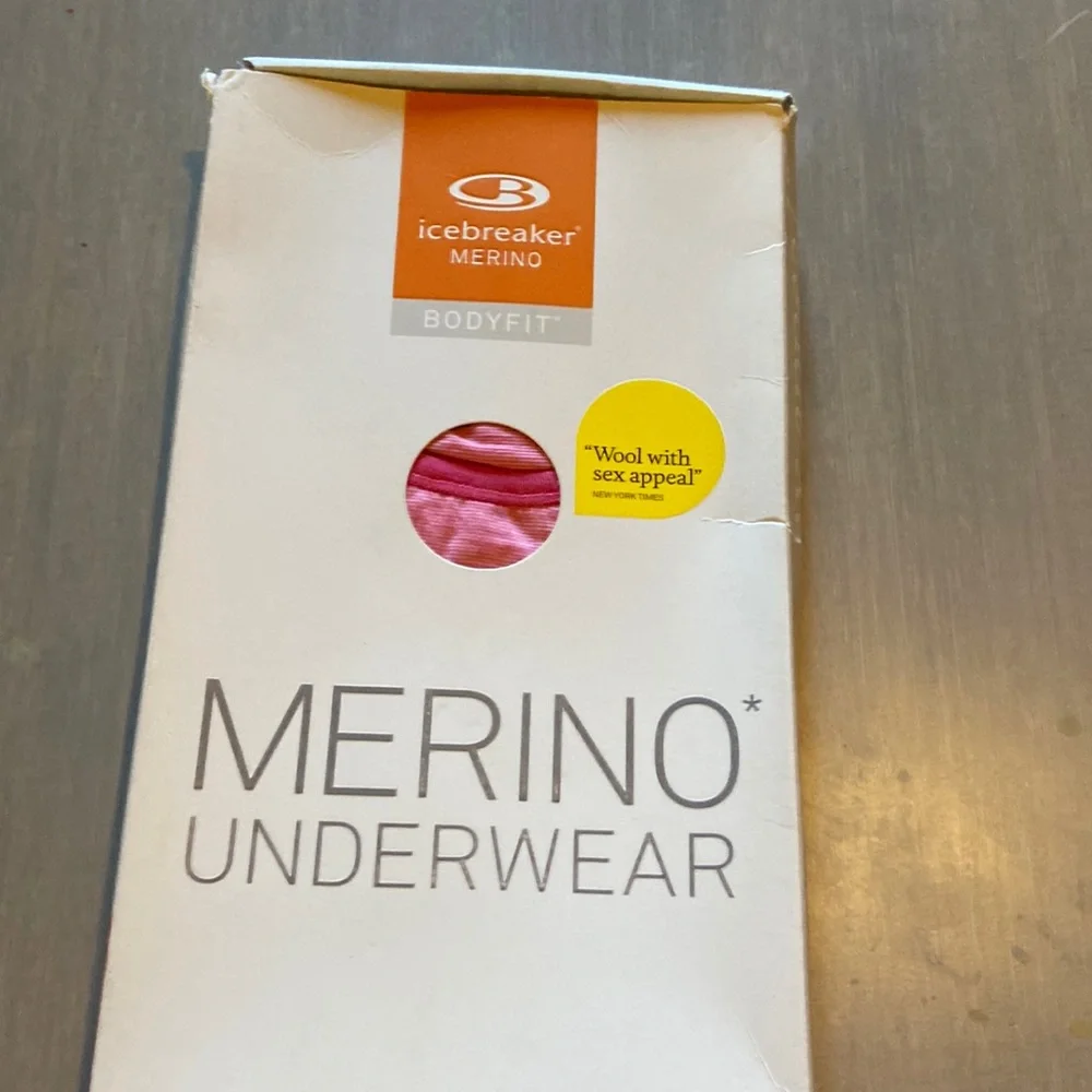 Merino- base layer - Picture 1 of 4